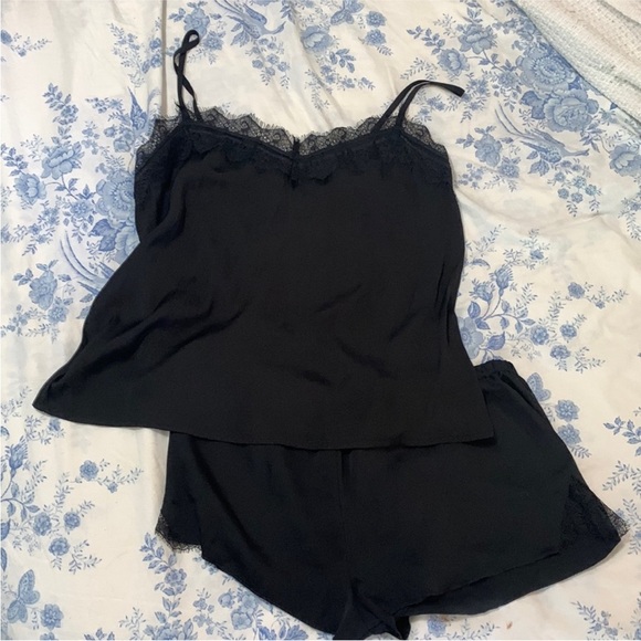 VS Black Lace Trim Camisole and Shorts Set - Picture 1 of 4